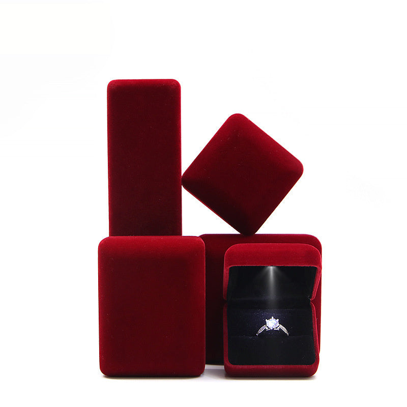 High Grade Velvet Covered Iron Box LED Jewelry Box With Light Ring Pendant Bracelet Box Jewelry Packaging Box
