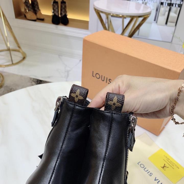 LOUIS VUITTON - WOMEN&