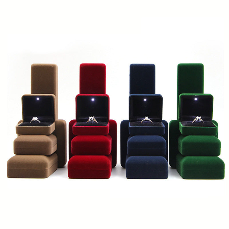 High Grade Velvet Covered Iron Box LED Jewelry Box With Light Ring Pendant Bracelet Box Jewelry Packaging Box