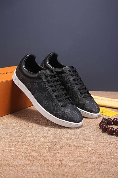 LOUIS VUITTON - SNEAKER